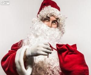 пазл Санта-Клаус устраивает рождественские подарки